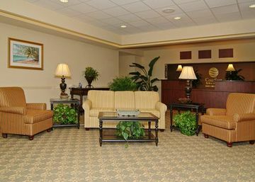 Hotel Comfort Inn And Suites Airport