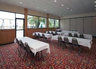 Hotel Econo Lodge & Suites