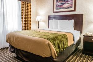 Hotel Econo Lodge & Suites