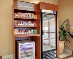 Hotel Comfort Suites Airport