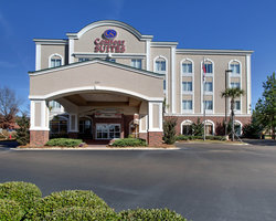 Hotel Comfort Suites Airport