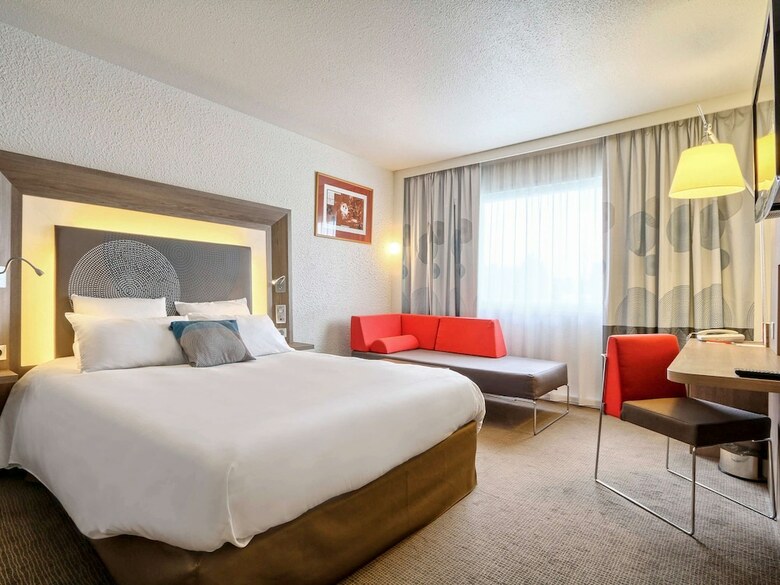Hotel Novotel Chartres