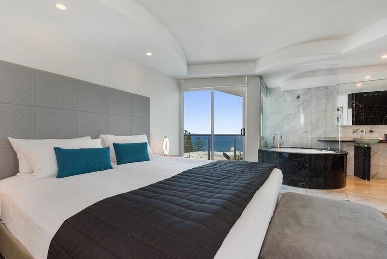 Hotel Mantra Sirocco