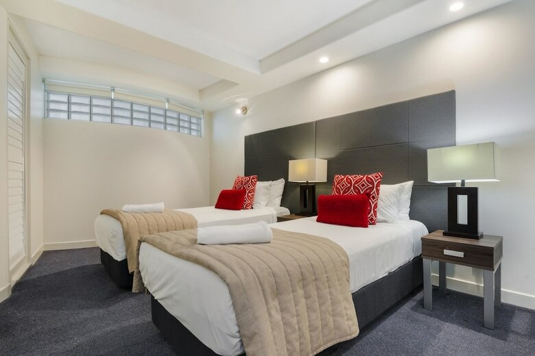 Hotel Mantra Sirocco