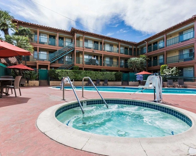 Hotel Comfort Inn Near Warner Center