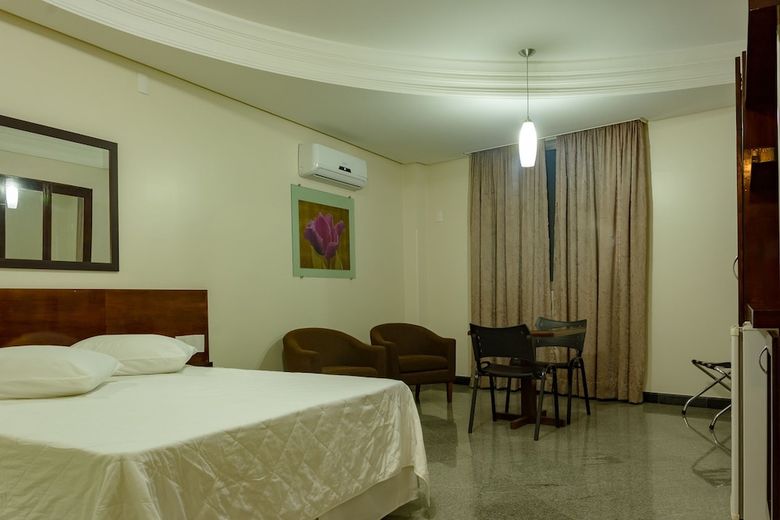 Lindoya Hotel