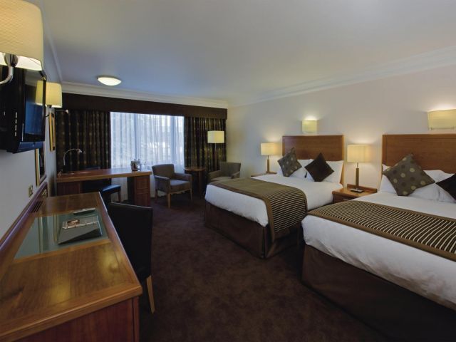 Hotel Thistle Aberdeen Airport