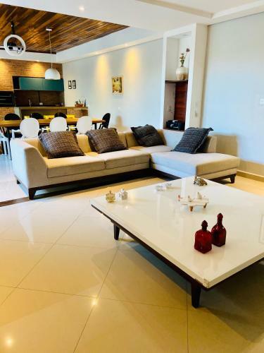 Cwb 997 Com Piscina Aquecida Jacuzzi E Playground
