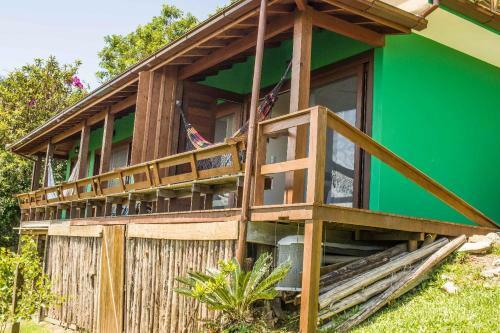 Casa Em Condom�nio Fechado Com Vista Para Lagoa