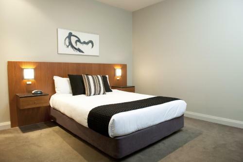 Hotel Mantra On Hindmarsh Square