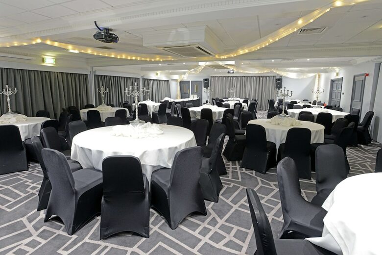 Village Coventry - Hotel & Leisure Club