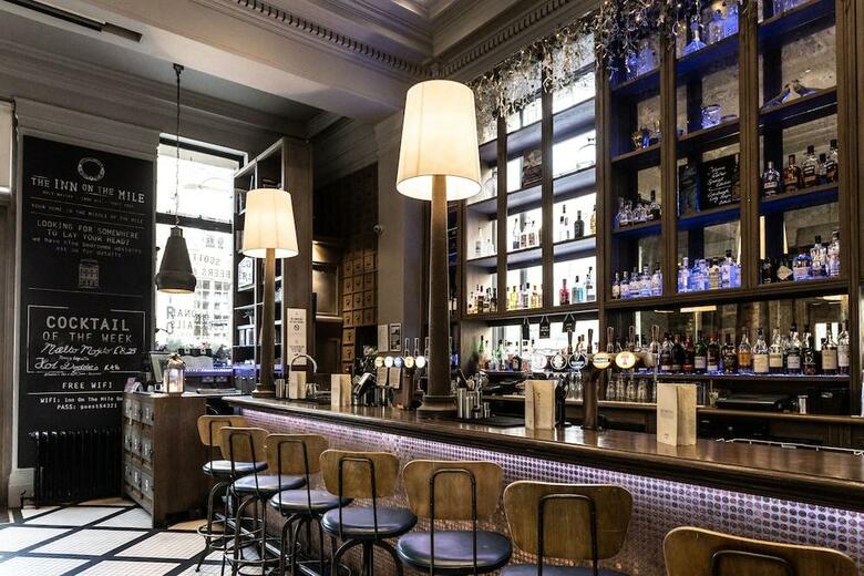 Bank Hotel