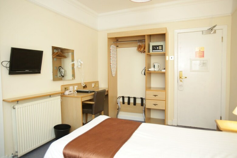 Devoncove Hotel