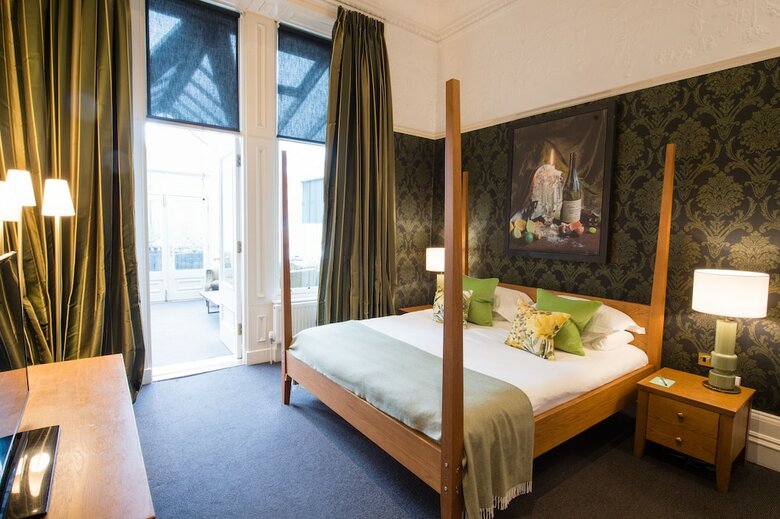 Hotel One Devonshire Gardens