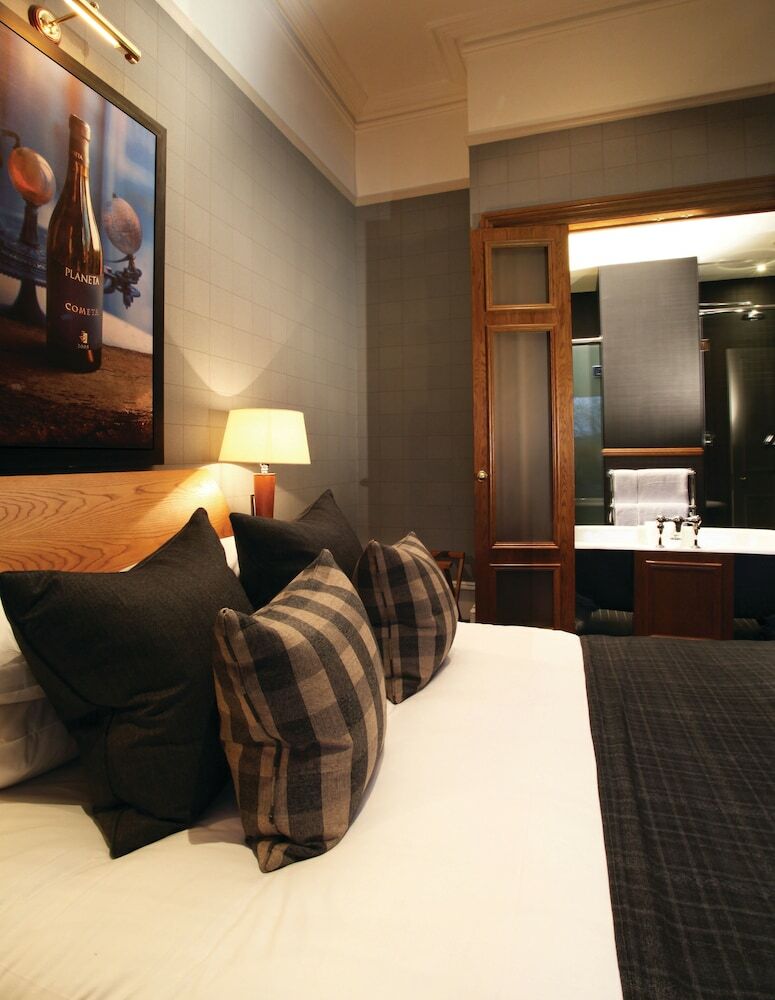 Hotel One Devonshire Gardens