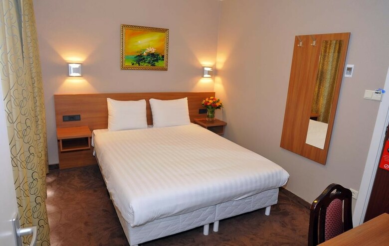 Central Park Hotel