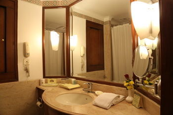 Hotel The Ashok