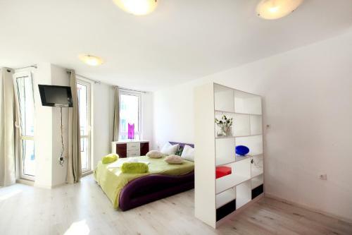 Apartamento Minismart Complex Rainbow Garden And Jacuzzi