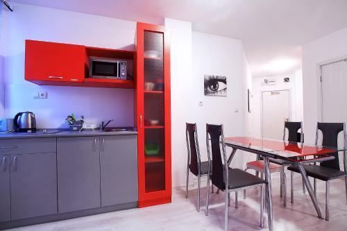 Apartamento Minismart Complex Rainbow Garden And Jacuzzi