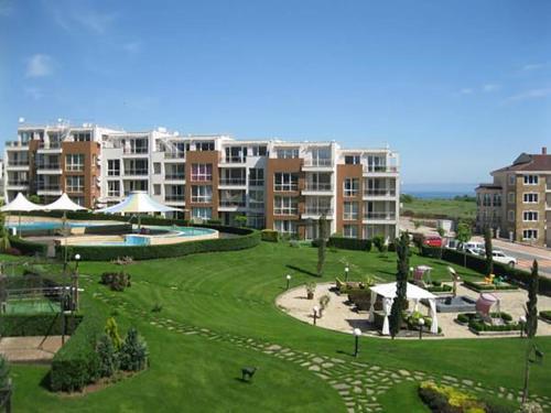 Sunny Island Apartment B33