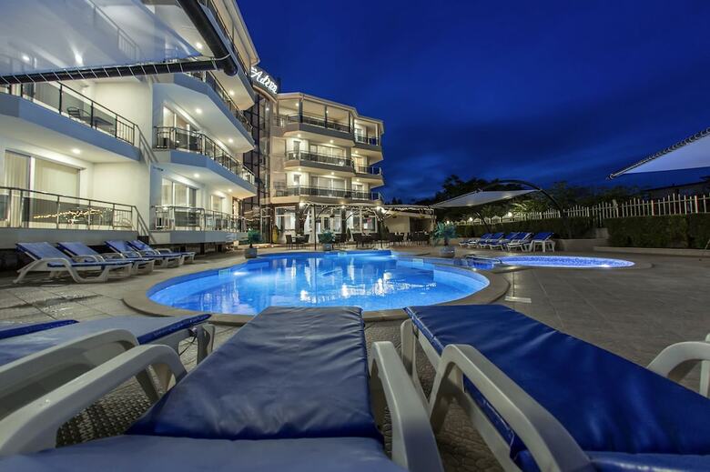 Family Hotel Adena