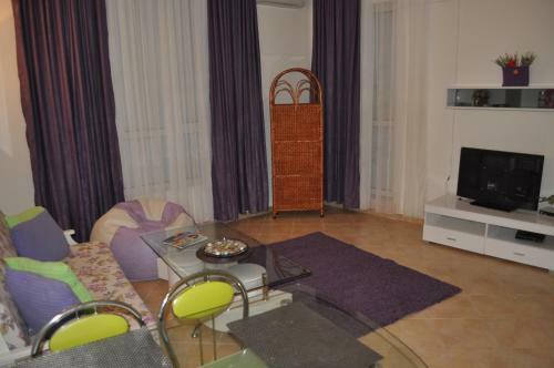 Negresco Apartments