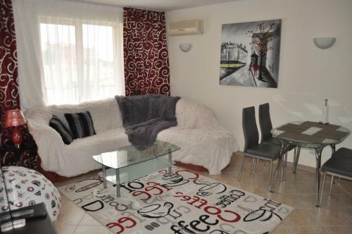 Negresco Apartments