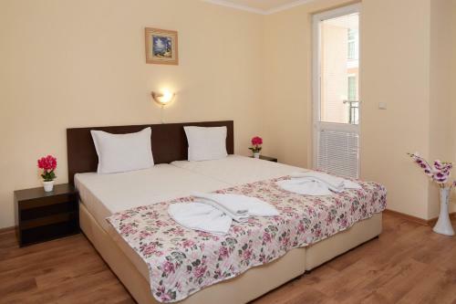 Feniks Apartments