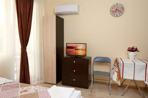 Feniks Apartments