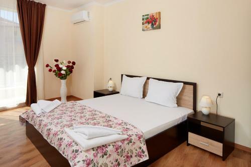 Feniks Apartments