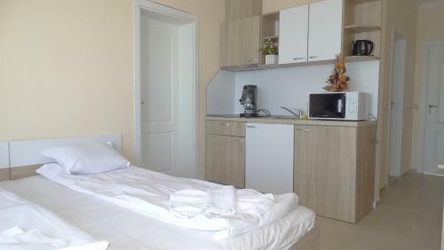 Akrotiria Beach Apart Complex