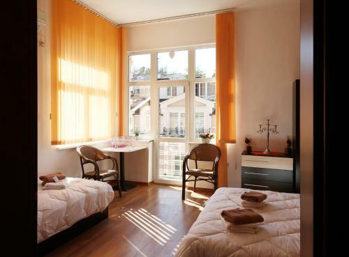 Hostal Guest House Center
