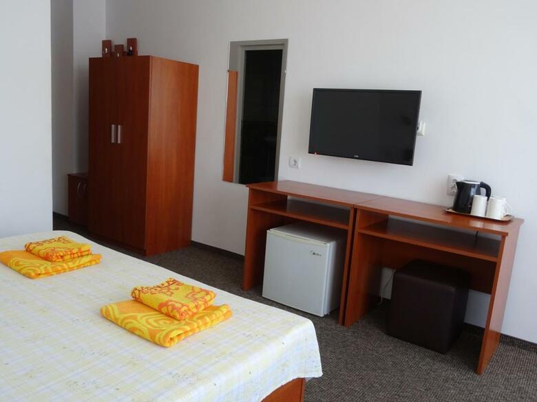Hostal Dobrevi Guest House