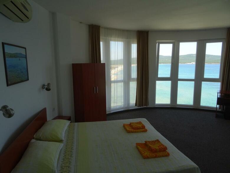 Hostal Dobrevi Guest House