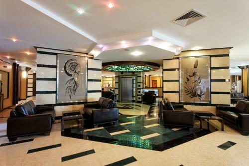 Hotel Emerald Beach Resort & Spa
