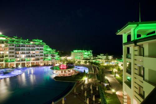 Hotel Emerald Beach Resort & Spa