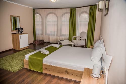 Hotel Oppium