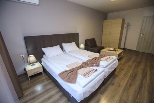 K&m Apartments