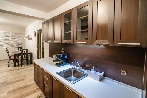 Babylon Apartment