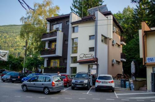 Hostal Guest House Dinevi
