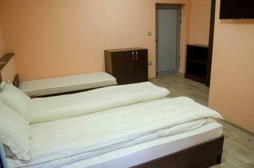 Hostal Guest House Dinevi