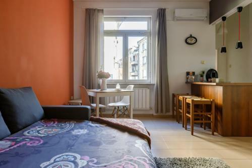 Apartment 11