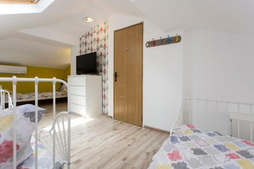 Hostal Nice Place Guest House Grafa