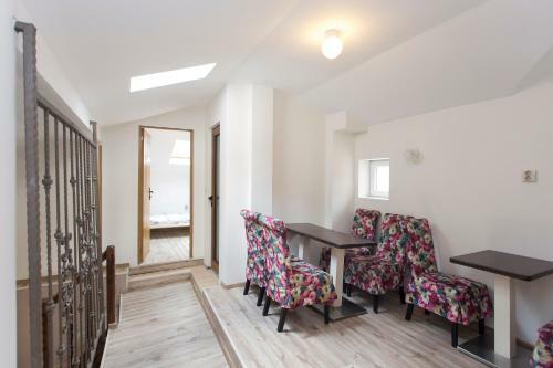 Hostal Nice Place Guest House Grafa