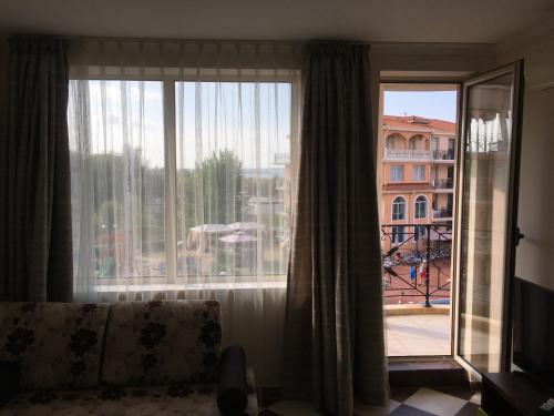 Hasienda Beach Apartments