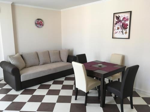 Hasienda Beach Apartments