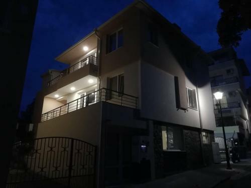 Hostal Rooms And Apartments Vili