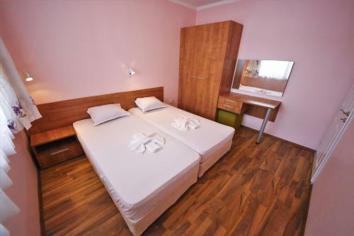 Menada Azzuro Apartments