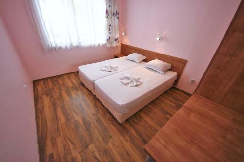 Menada Azzuro Apartments