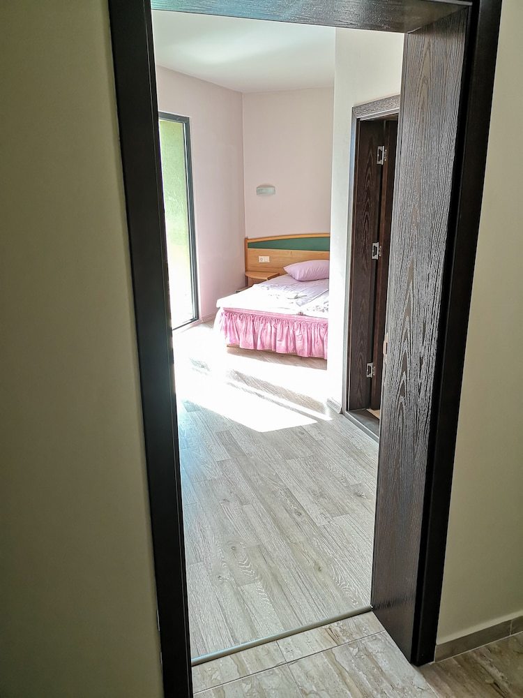 Empera Hotel